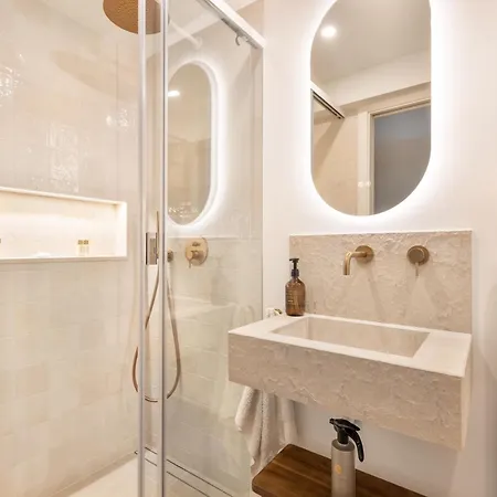 Blq Charneco 1bdr In By Lovelystay *