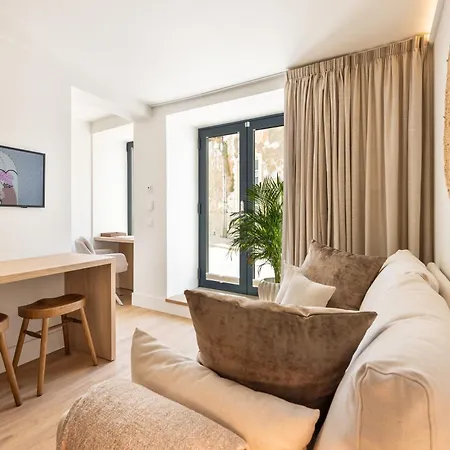 דירה Blq Charneco 1bdr In By Lovelystay בולקיאמה